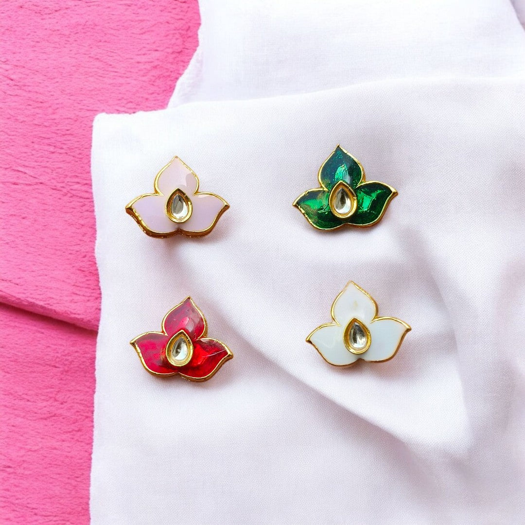 Floral-shaped Kundan stone design with a polished finish and gold-toned setting, perfect for traditional jewelry.