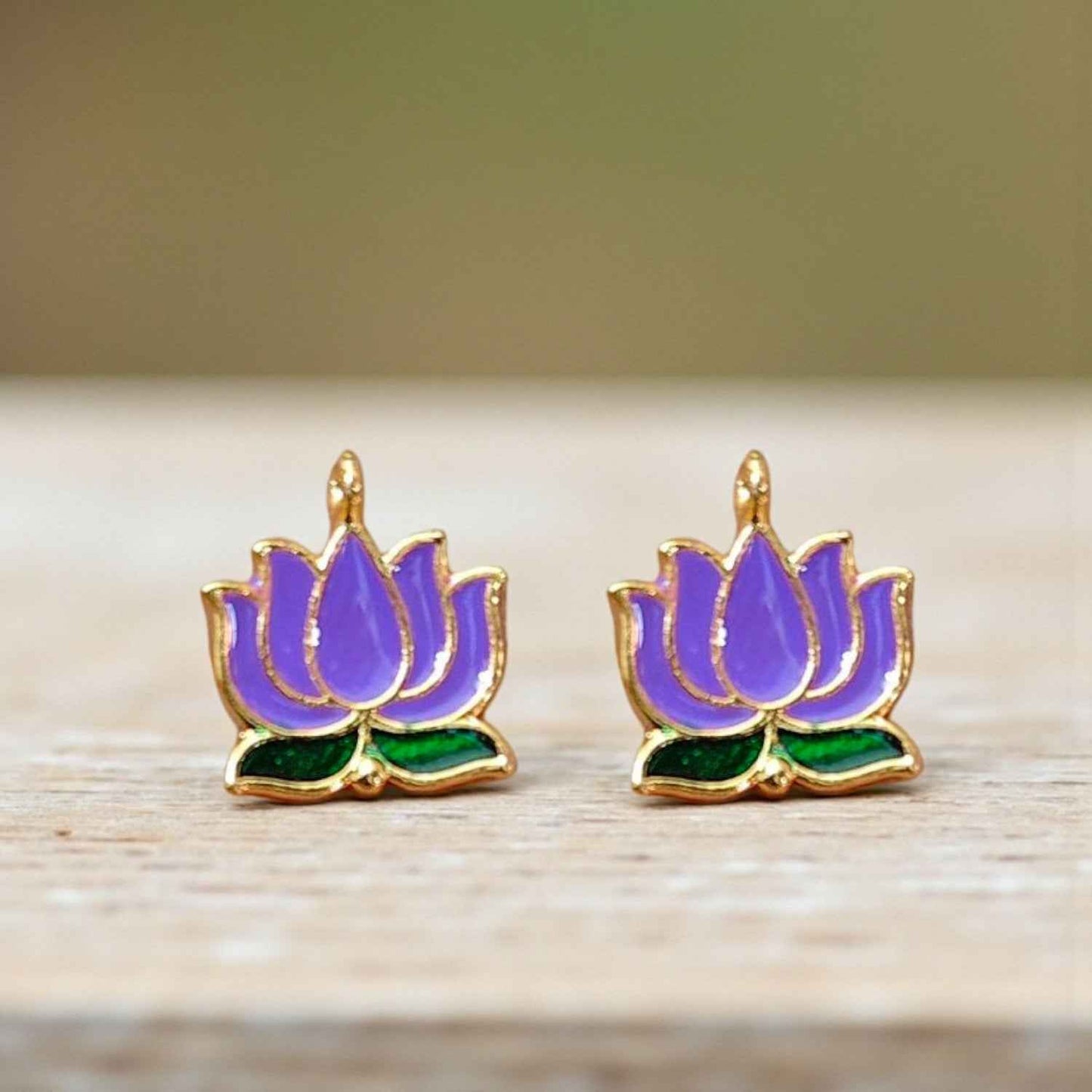 Lotus Pendant - Purple and Green (1 PC)