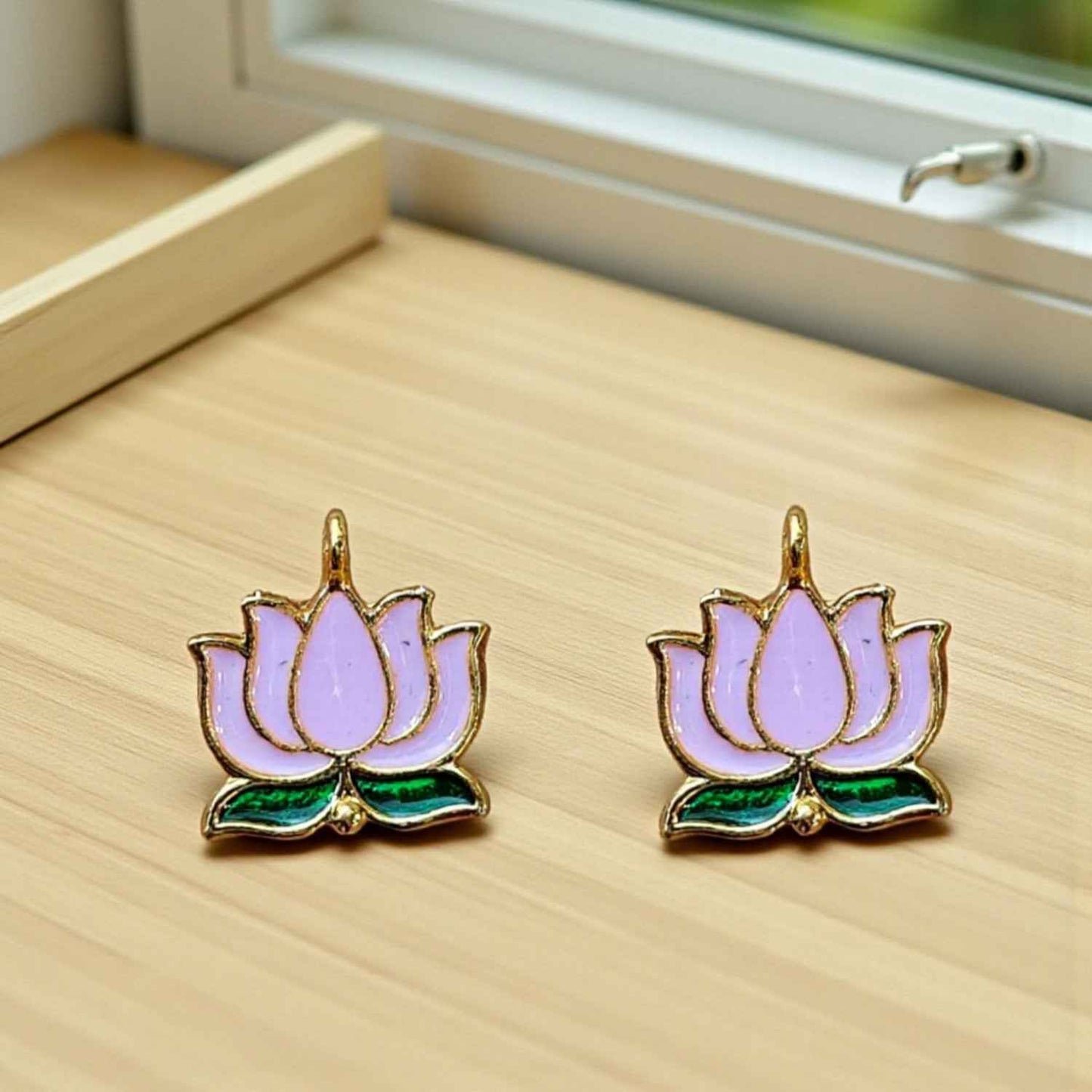 Lotus Pendant - Light Pink and Green (1 PC)
