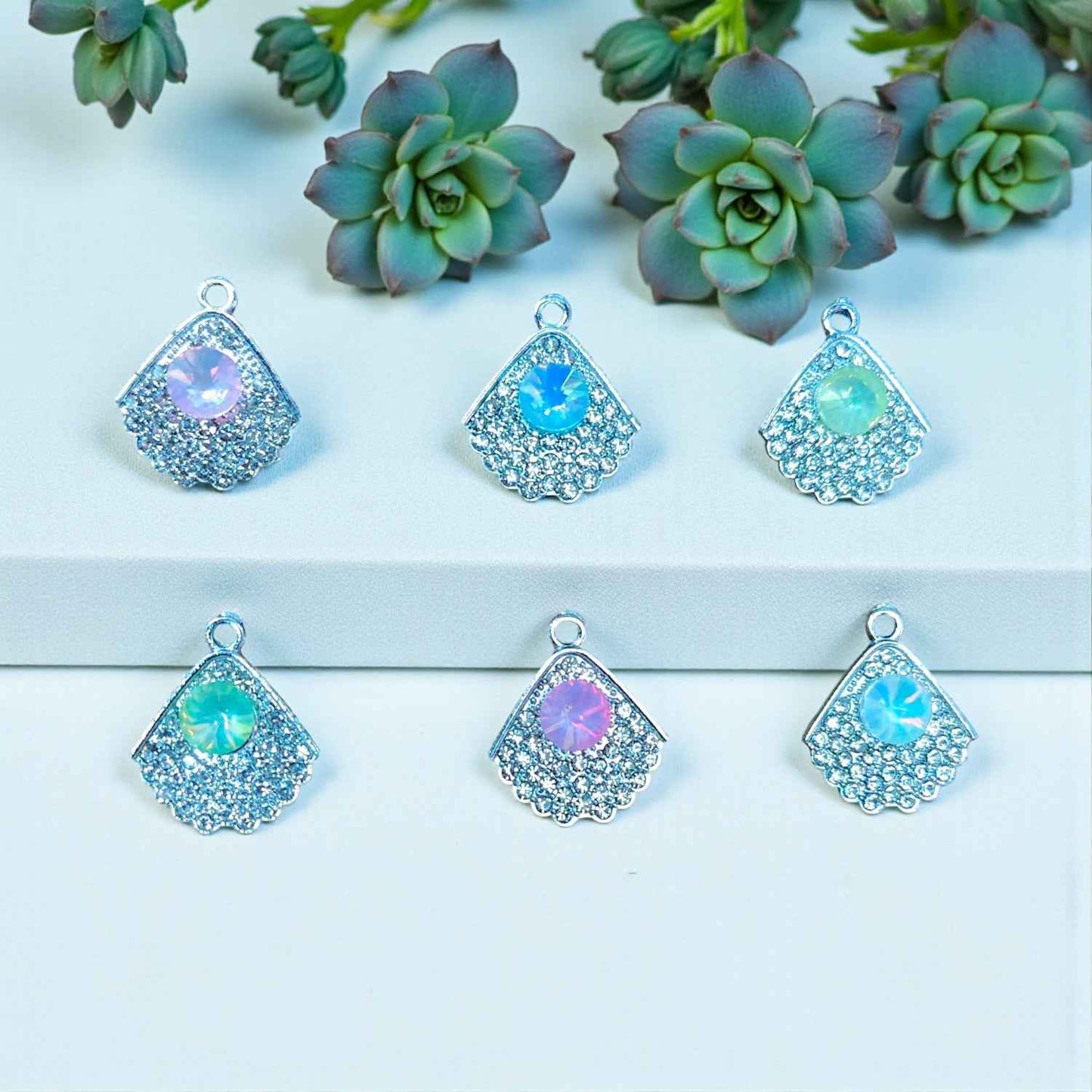 Luxury Leaf Shimmering Stone Charms - 1 Pc
