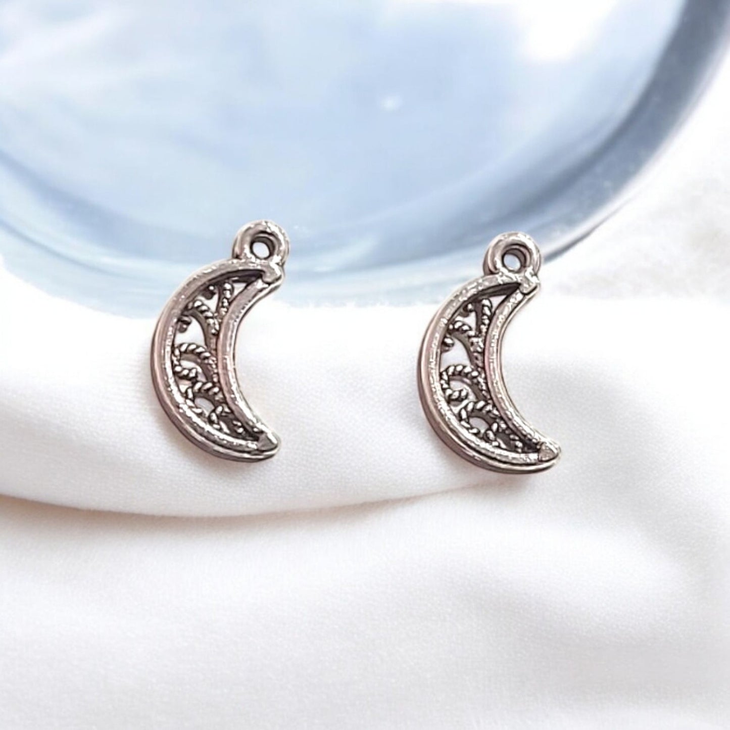 Moon Silver Charm - 10 PC