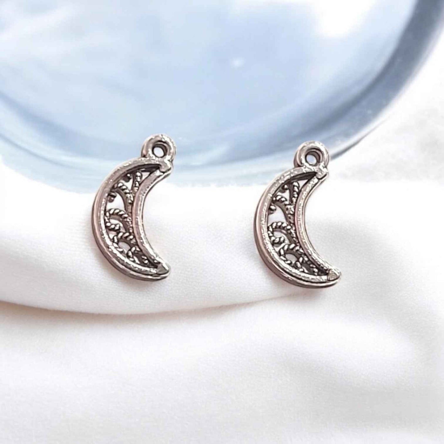 Moon Silver Charm - 10 PC