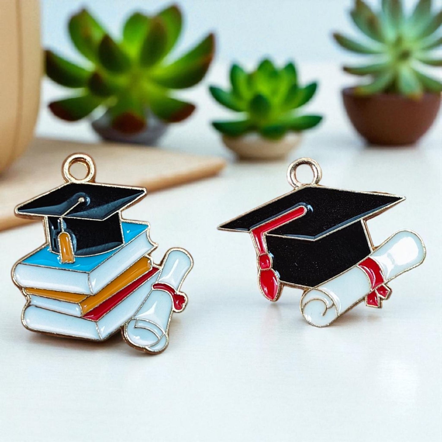 Graduation-themed pendant for bracelets and necklaces
