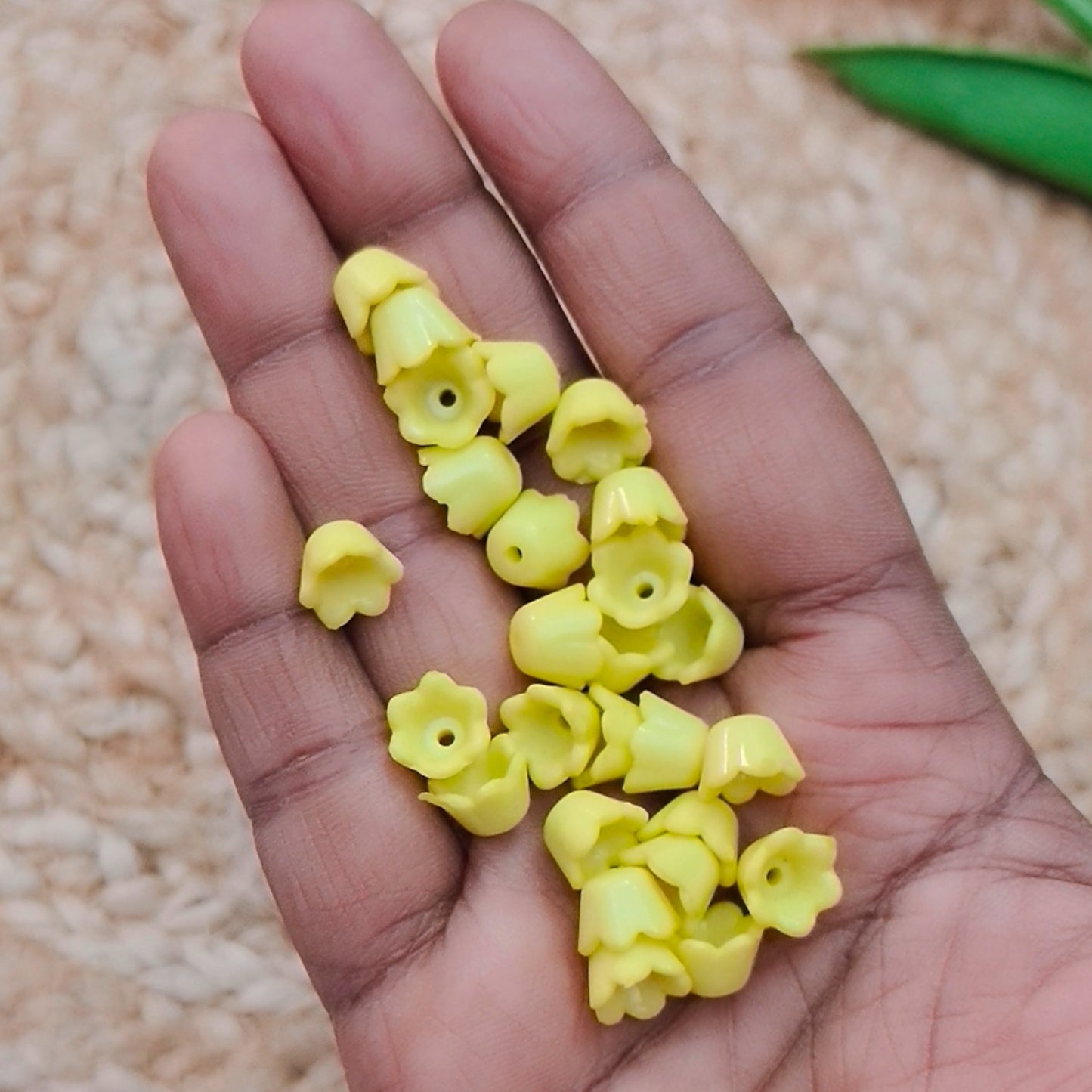 Acrylic Flower Buds Cap - Yellow (10 gms)