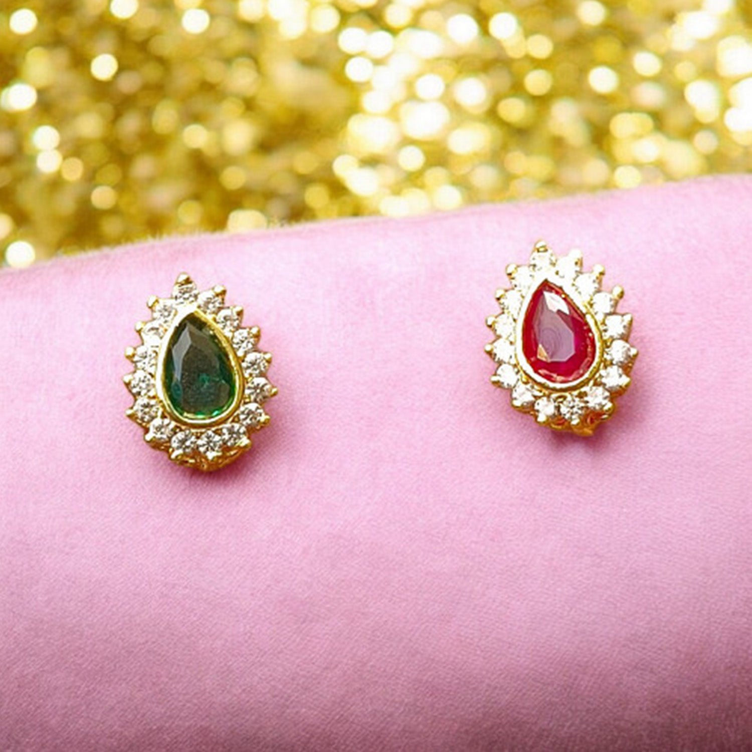 Traditional drop-shaped Kundan stone with a polished finish, perfect for ethnic jewelry and embellishments.