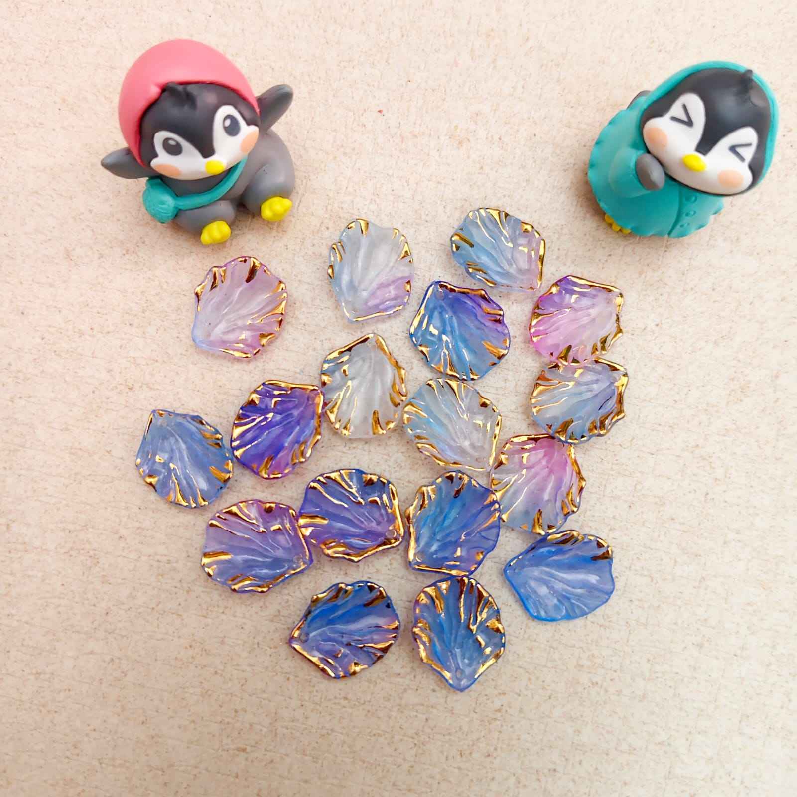 Dual Shade Acrylic Shell with Golden Border - 10 gms