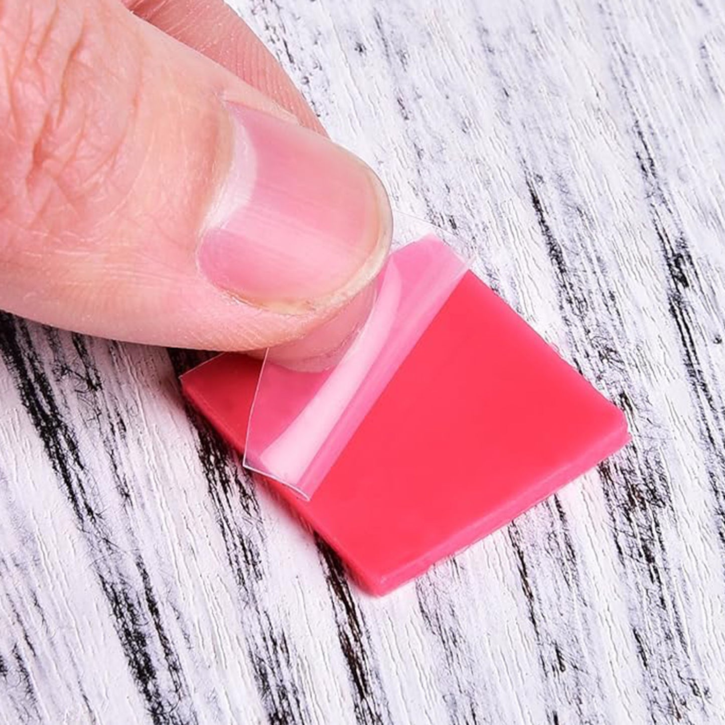 Fine-tip glue pen designed for detailed jewelry work, perfect for attaching rhinestones, cabochons, and other small embellishments.