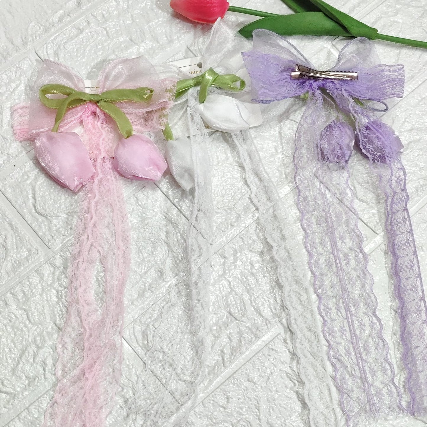 Hair bow with tulip design Korean clip, cute and elegant floral hair accessory for girls and women