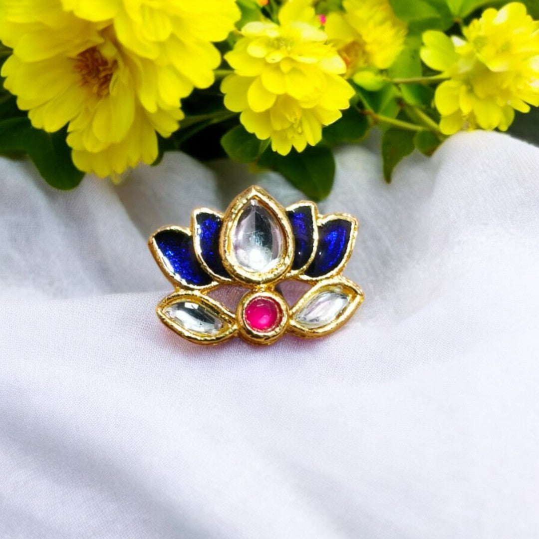 Decorative lotus-style Kundan piece featuring delicately arranged stones in a floral pattern with a gold border, perfect for earrings, pendants, or bridal embellishments.