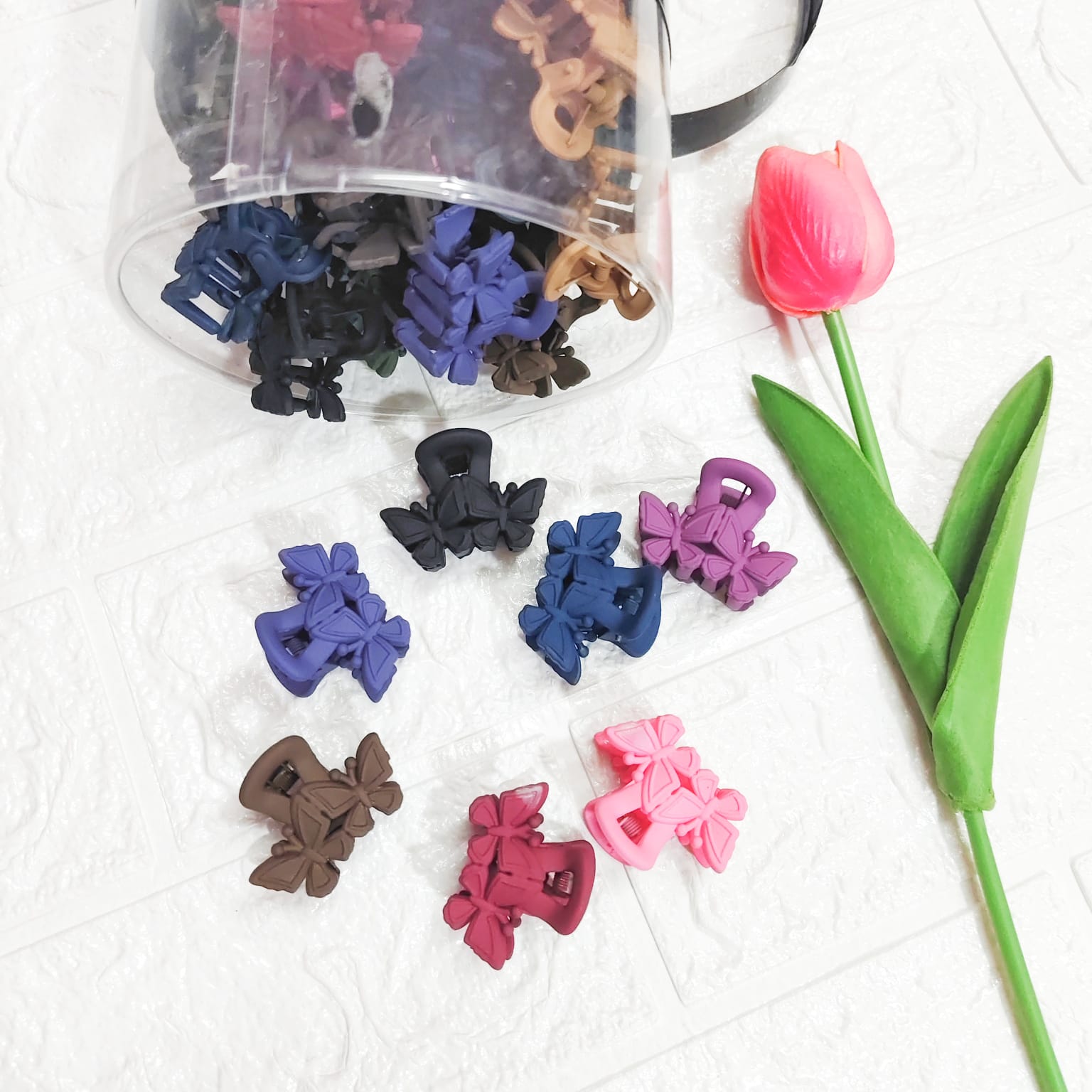 Matt finish butterfly Korean clutches hair clip for women and girls – stylish butterfly claw clip