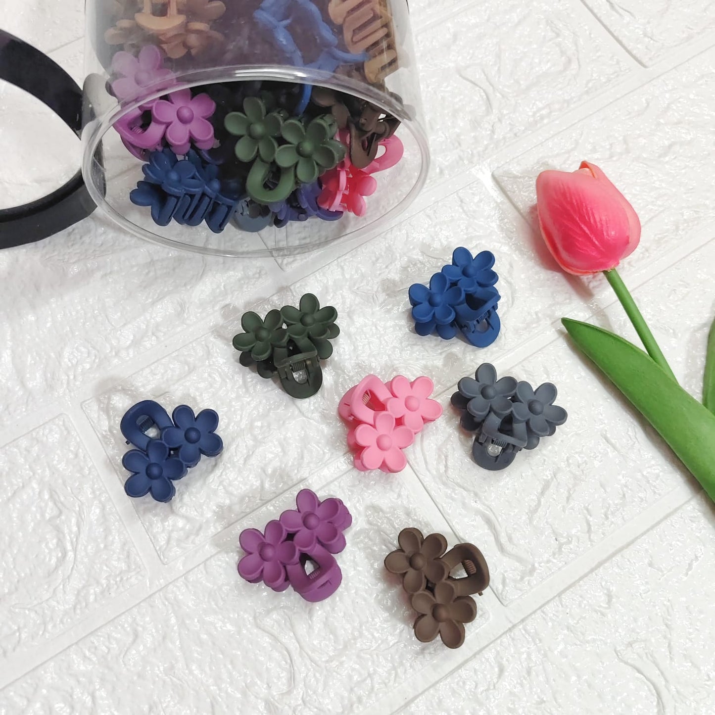 Matt finish flower Korean clutches for women with strong grip, elegant floral hair accessory for daily wear