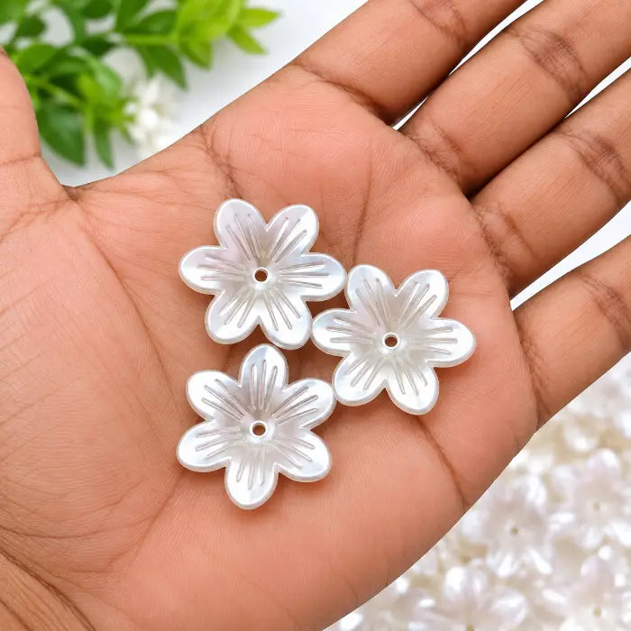 Pearl Finish 6-Petal Flower Beads