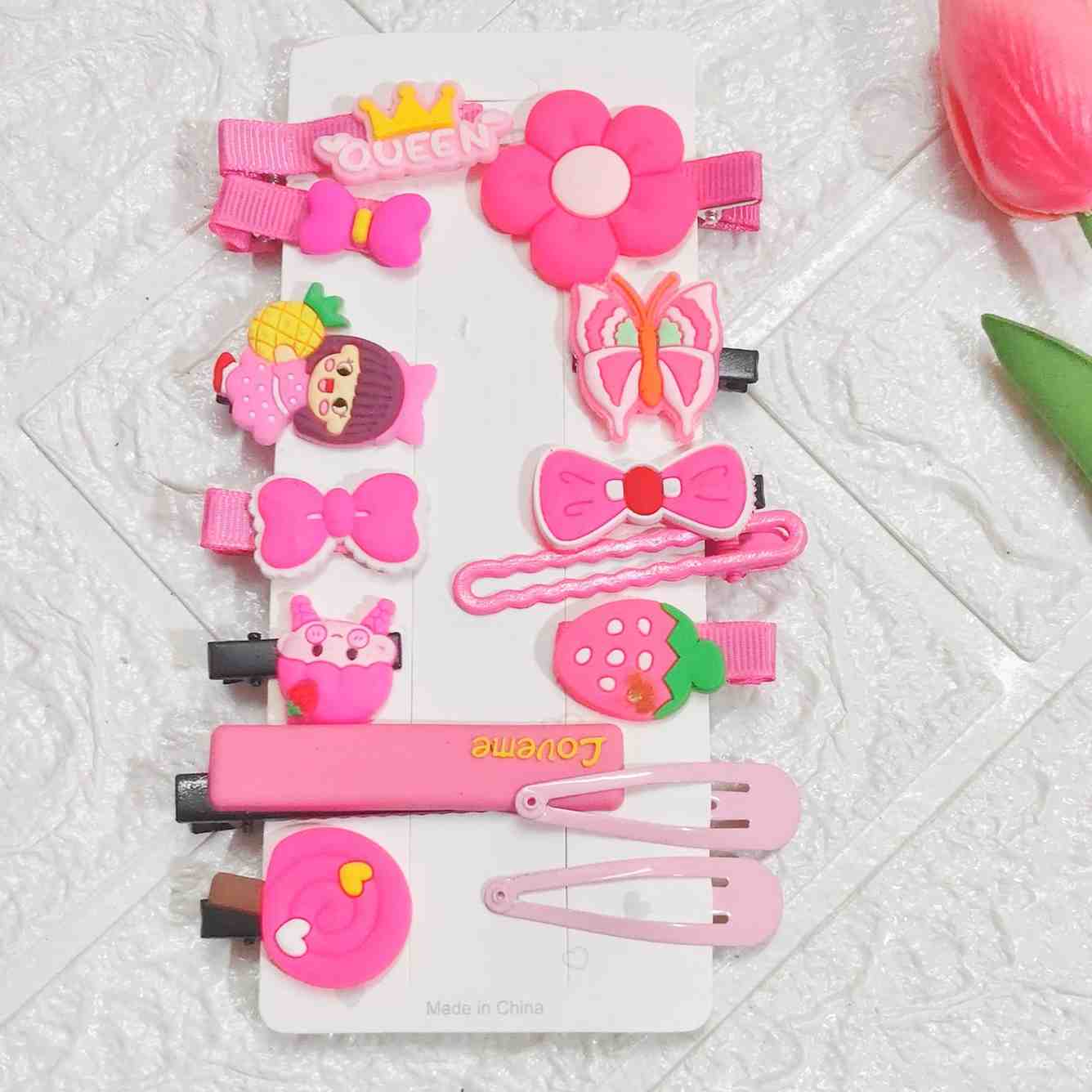 Pink theme lightweight silicon designer hair clips for kids with cute stylish designs